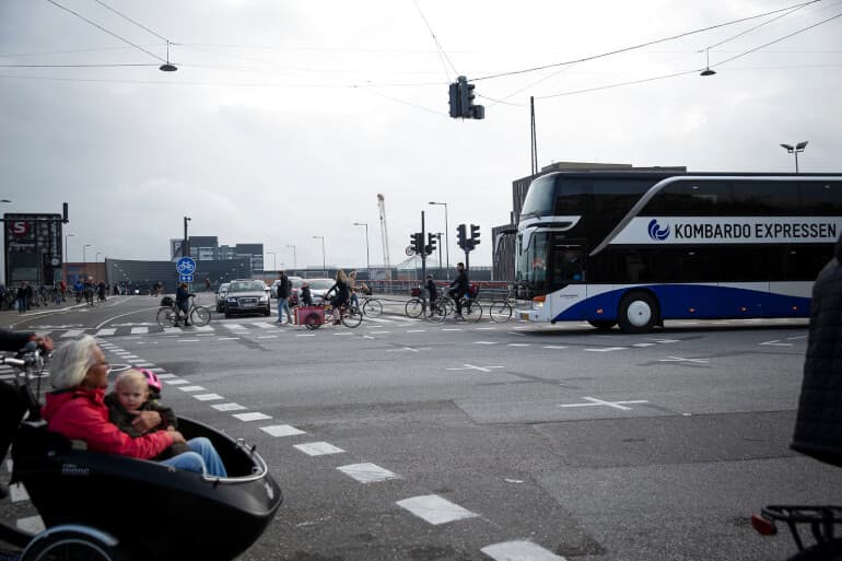 Ekstraregning for busterminal havner hos passagererne