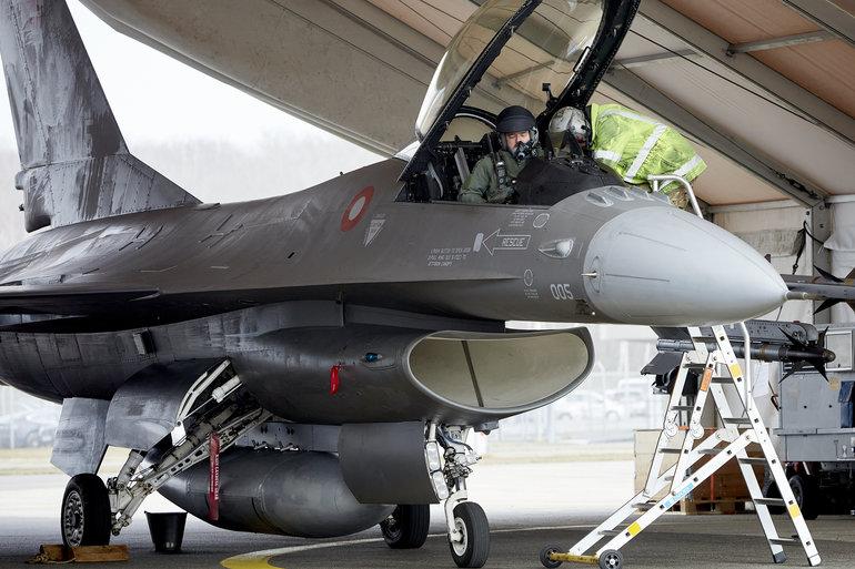 Danmark sælger 24 kampfly til Argentina for milliardbeløb